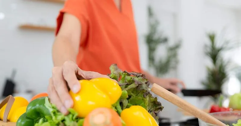 Врач развеяла миф о вреде еды после шести часов вечера