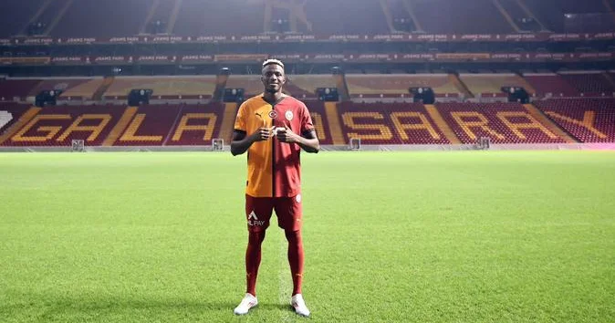 Baş məşqçi Nigeriyada yoxa çıxan Osimheni lağa qoyub