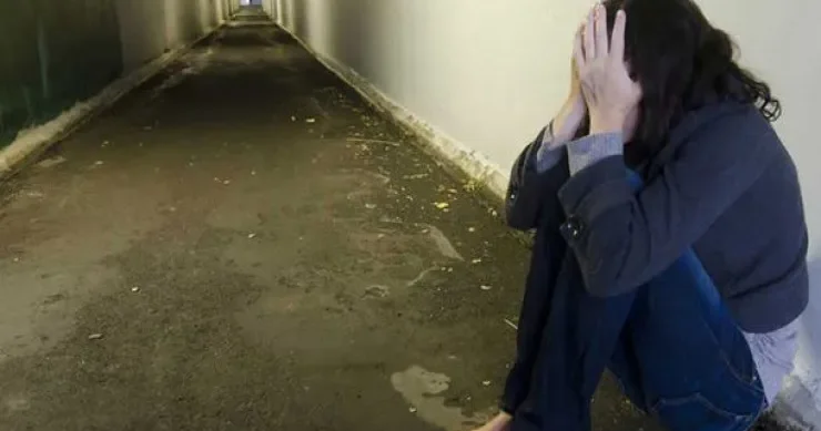 Bakıda tatto ustası 15 yaşlı qızı qaçırtdı: Anası ilə bir çarpayıda yatırdıq