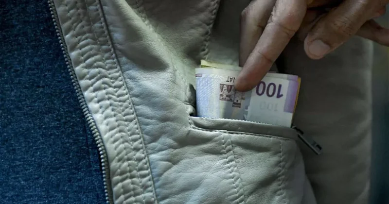 В Баку задержаны карманник и квартирные воры