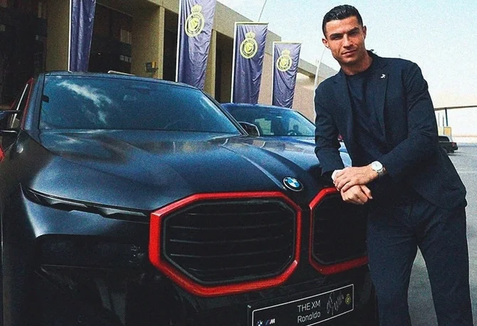 Ronaldoya 155 min avroluq avtomobil hədiyyə edildi FOTO