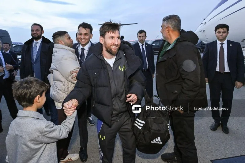Lionel Messinin Bakıya səfəri başa çatıb FOTOLAR
