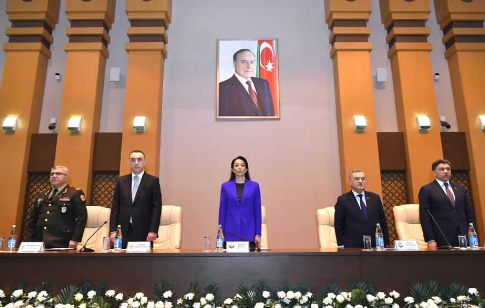 “Ulu Öndər Heydər Əliyev və Azərbaycan Respublikasında insan hüquqlarına əsaslanan islahatlar” mövzusunda konfrans keçirilib AZƏRTAC Video Azərbaycan Dövlət İnformasiya Agentliyi