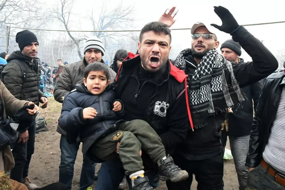 Berlini cəhənnəmə çevirəcəyik! Suriyalı qaçqınlar Avropada müharibəyə başlamağa hazırdırlar