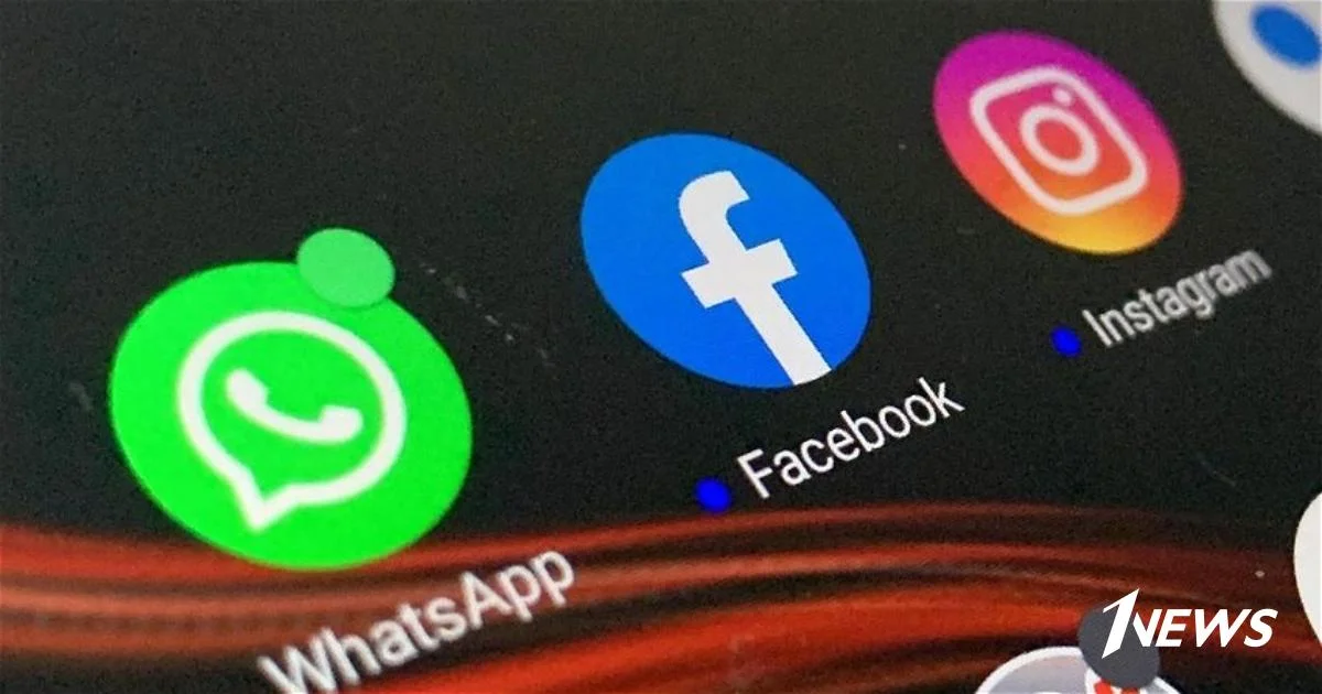 В работе WhatsApp, Facebook и Instagram произошел сбой Новости