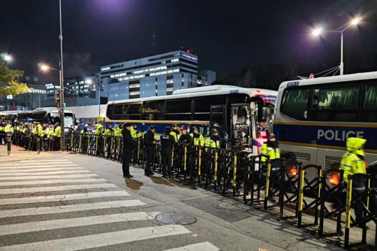 Koreya polisi Prezident Administrasiyasında axtarışlara başlayıb