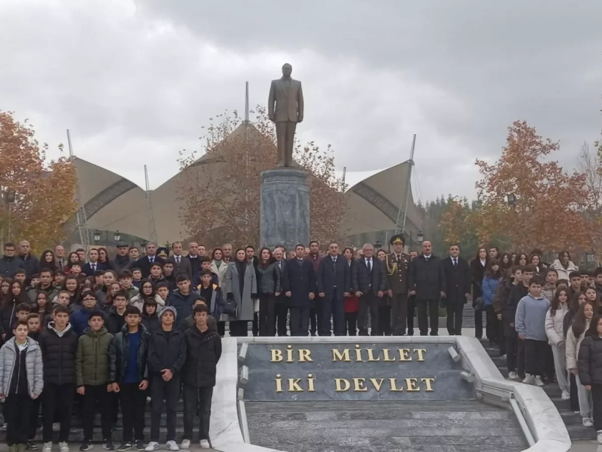 В Анкаре почтили память Гейдара Алиева ФОТО