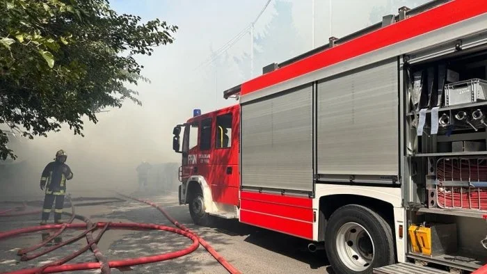 Bakıda yaşayış binasında YANĞIN: 3 nəfər tüstüdən zəhərləndi