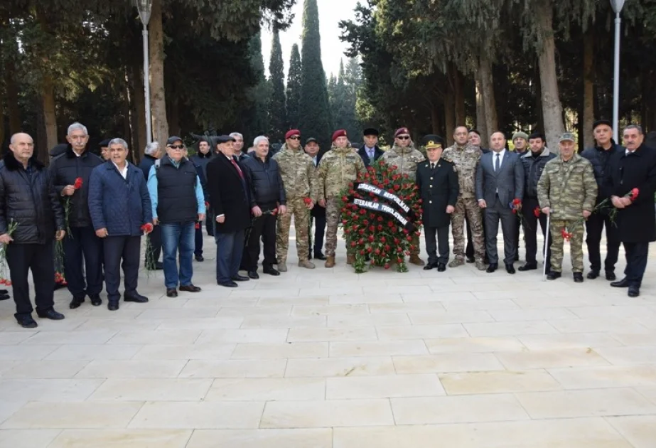 Respublika Veteranlar Təşkilatının əməkdaşları Ümummilli Liderin məzarını ziyarət ediblər AZƏRTAC