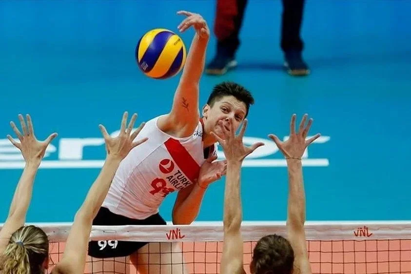 Dünyanın ən varlı 15 qadın voleybolçusu AÇIQLANDI