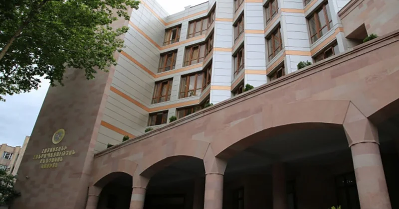 Özünü buraxan qondarma “DQR”in İrəvandakı “nümayəndəliyi”ndə axtarış aparılır