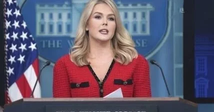 Tramp mətbuat katibinin görünüşünü təriflədi...