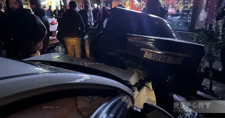 В Сумгайыте произошло цепное ДТП: столкнулись восемь автомобилей