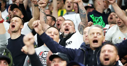 Polşalı azarkeşlər “Rayo Valyekano” fanatlarını daşıyan avtobuslara hücum ediblər