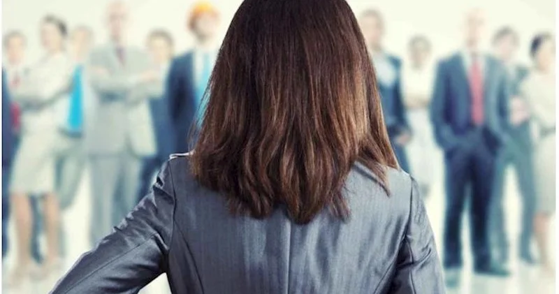 Azərbaycanda rəhbər vəzifələrdə çalışan qadınların sayı azalıb