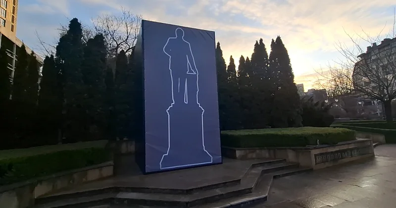 Kiyevdə Azərbaycana aid heykəllər Rusiya hücumlarından belə mühafizə olunur FOTO/VİDEO