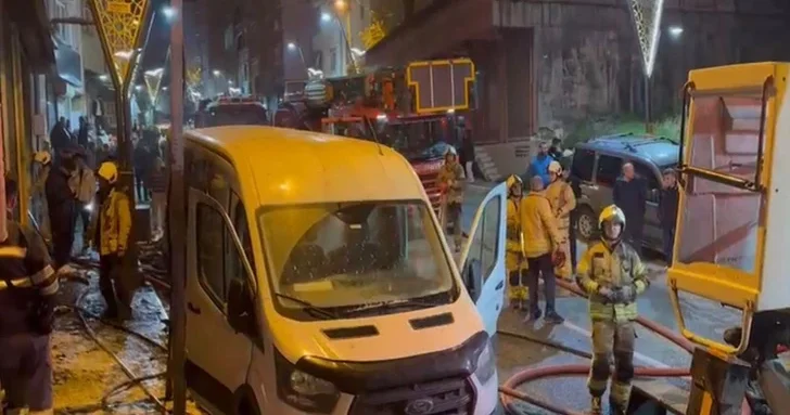 В Стамбуле пожар в квартире привел к гибели троих детей