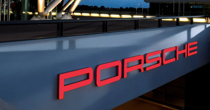 Porsche готовится уволить каждого четвертого сотрудника Minval Politika