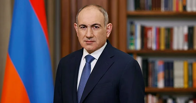 Paşinyanın təyyarəsi Moskvaya enə bilməyib