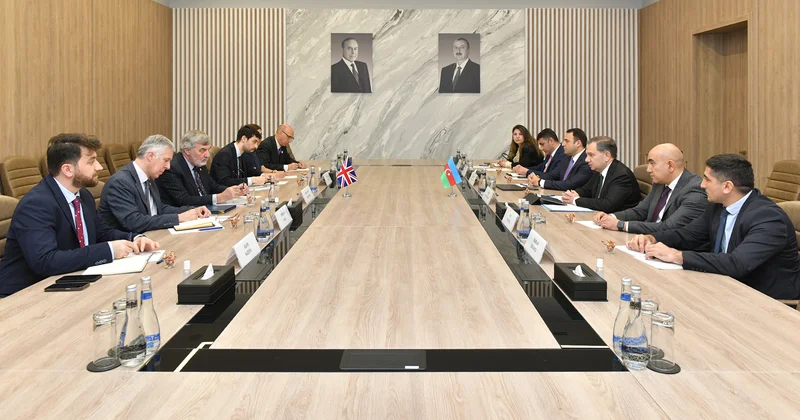 RİNN də Birləşmiş Krallığın ticarət elçisi ilə görüş keçirilib