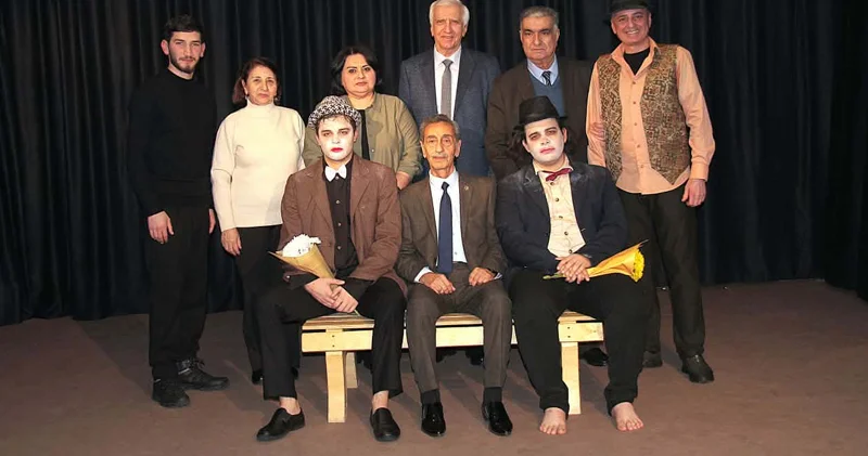 Azərbaycanda yeni teatr studiyası yarandı Eynək ilk tamaşasını təqdim etdi