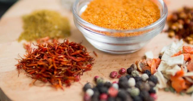 Bu 4 ədviyyat kombinasiyası duzu tam əvəz edir