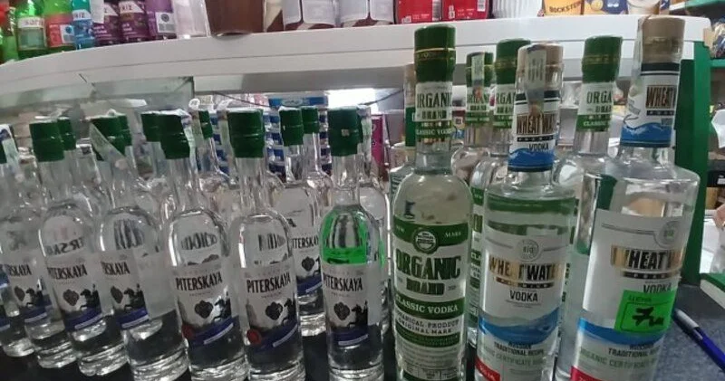Astarada marketdə saxta alkoqollu içkilər aşkarlandı