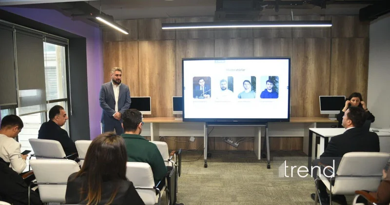 В Баку проходит мероприятие для представителей медиа по госстандартам ИИ ФОТО