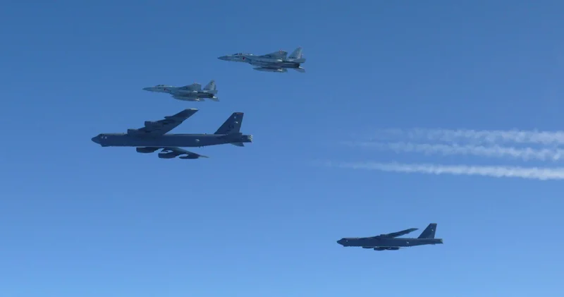 ABŞ və Yaponiya Çinə strateji bombardmançılarla cavab verdi