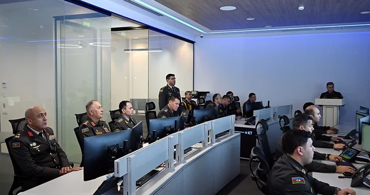 Продолжается визит военной делегации Узбекистана в Азербайджан