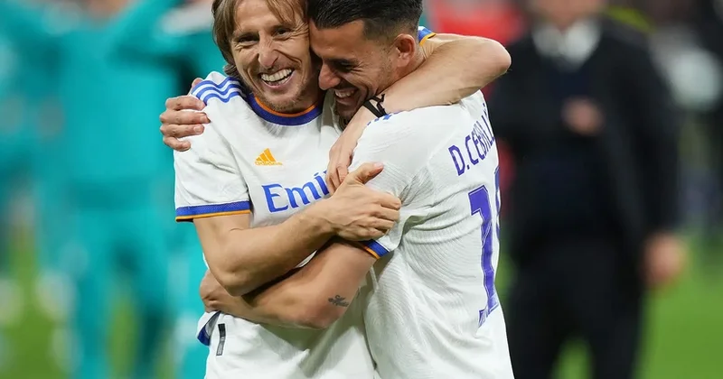 Luka Modriç Real ın futbolçusuna Milan a keçməyi tövsiyə edib