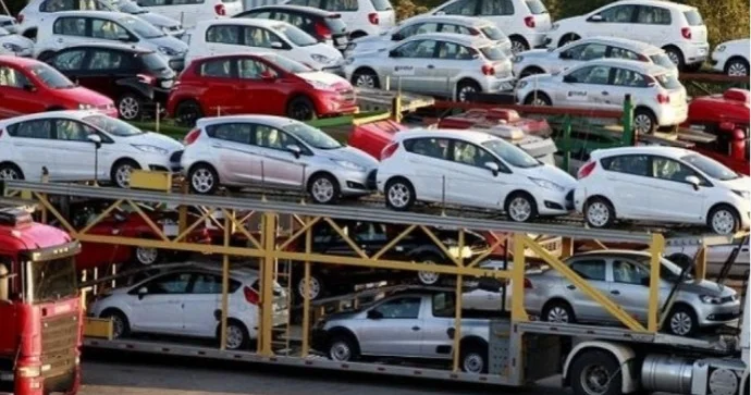 Gürcüstandan Rusiyaya avtomobil idxalında rekord artım