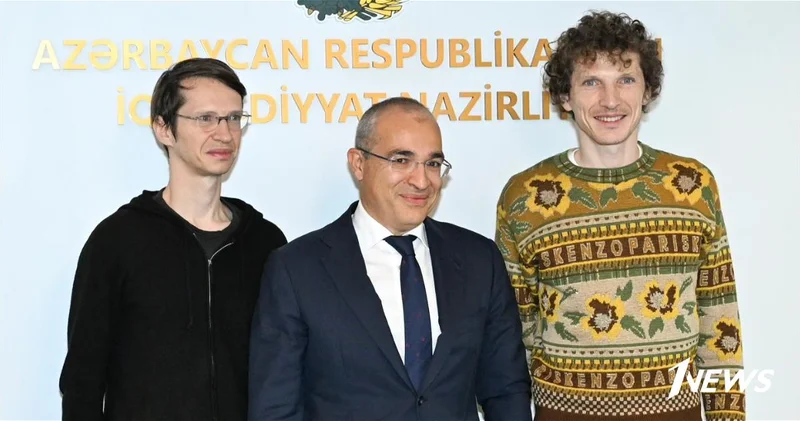 Известные братья Либерманы обсудили в Баку будущее ИИ ФОТО