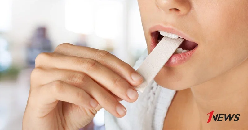 В Баку восьмеро учеников отравились жевательной резинкой