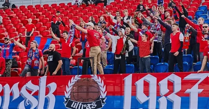 Neftçi nin sabiq müdafiəçisi Yenisey lə müqavilə bağladı