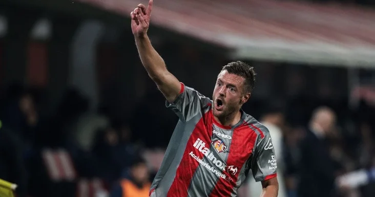 Ceymi Vardi A Seriyasında ayın oyunçusu seçilib