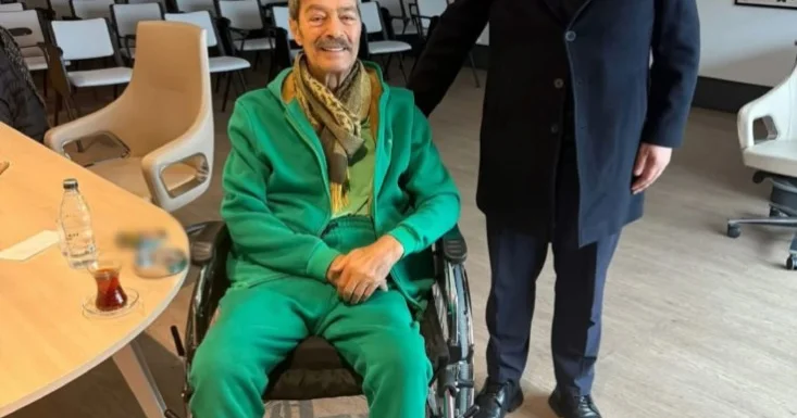 Kadir İnanır uzun aradan sonra əlil arabasında görüntüləndi