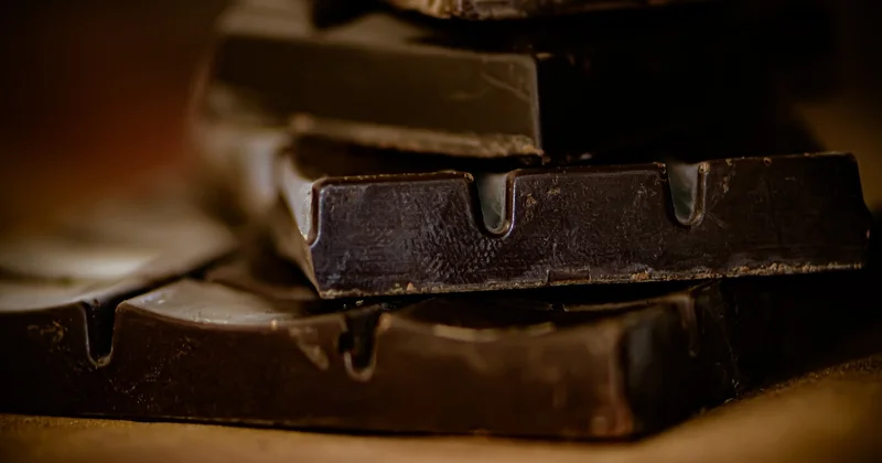 Qara tünd şokolad qocalmanı ləngidir