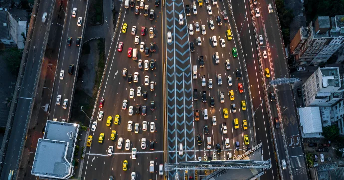 Ümummilli tətillər başladı Nəqliyyat sektoru iflic ola bilər