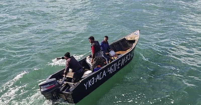 Bu halda kiçikhəcmli gəmilərin hərəkəti qadağandır! Müraciət