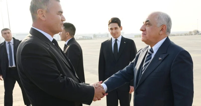 Əli Əsədov Türkmənistana işgüzar səfərdədir