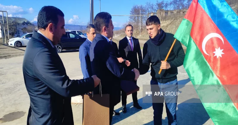 Növbəti köç karvanları Şuşakənd, Ballıca və Badara kəndlərinə çatıb, açarlar təqdim olunub FOTO YENİLƏNİB 2 VİDEO