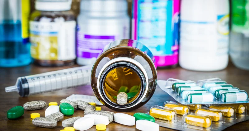 10 ayda dərman satışından 1 mlrd. manatdan çox gəlir əldə edilib