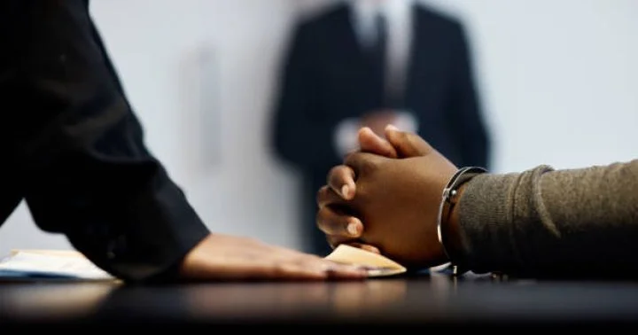 5 milyondan çox ziyan Gömrük Komitəsinin vəzifəli şəxsləri və Hövsan Beynəlxalq Ticarət Limanının rəisi saxlanılıb