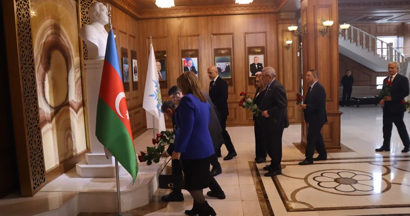 YAP Yasamal rayon təşkilatında “Nə qədər Azərbaycan var, Heydər Əliyev də var olacaq!” adlı tədbir keçirilib