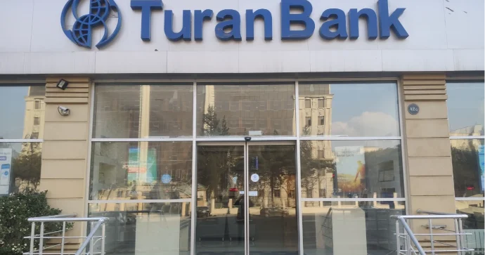 Nağd ödənişin biabırçı təşviqi Turan Bankda PARADOKS