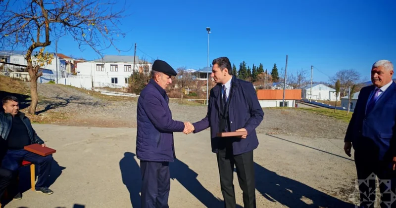 Badara və Ballıca kəndlərinə qayıdan ailələrə evlərinin açarları təqdim olundu FOTO