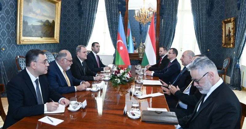 Ceyhun Bayramov Tamas Sulyokla görüşdü