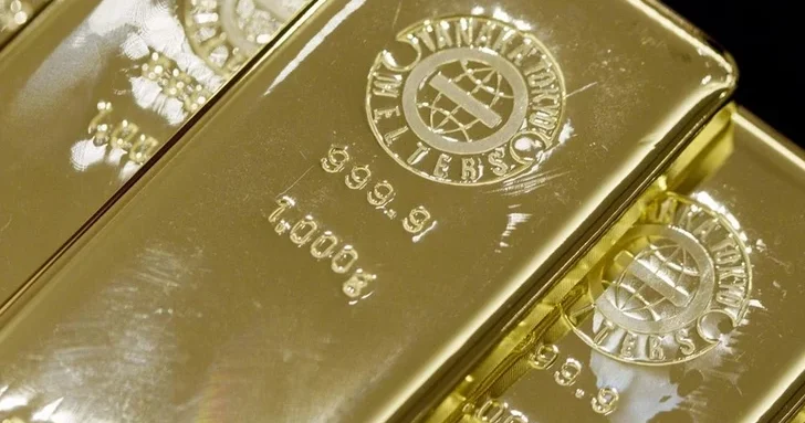 Драгоценные металлы на подъеме: золото дорожает после снижения ставки ФРС