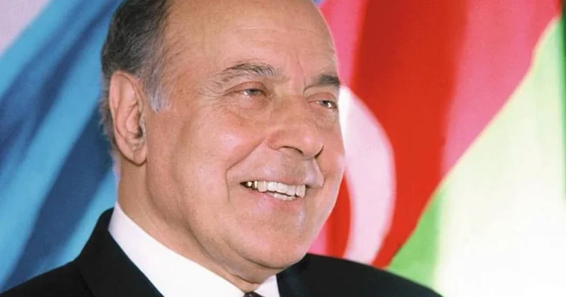 Azərbaycan xalqının Ümummilli Lideri, dahi şəxsiyyət Heydər Əliyevin xatirəsini qürurla anırıq! ŞƏRH